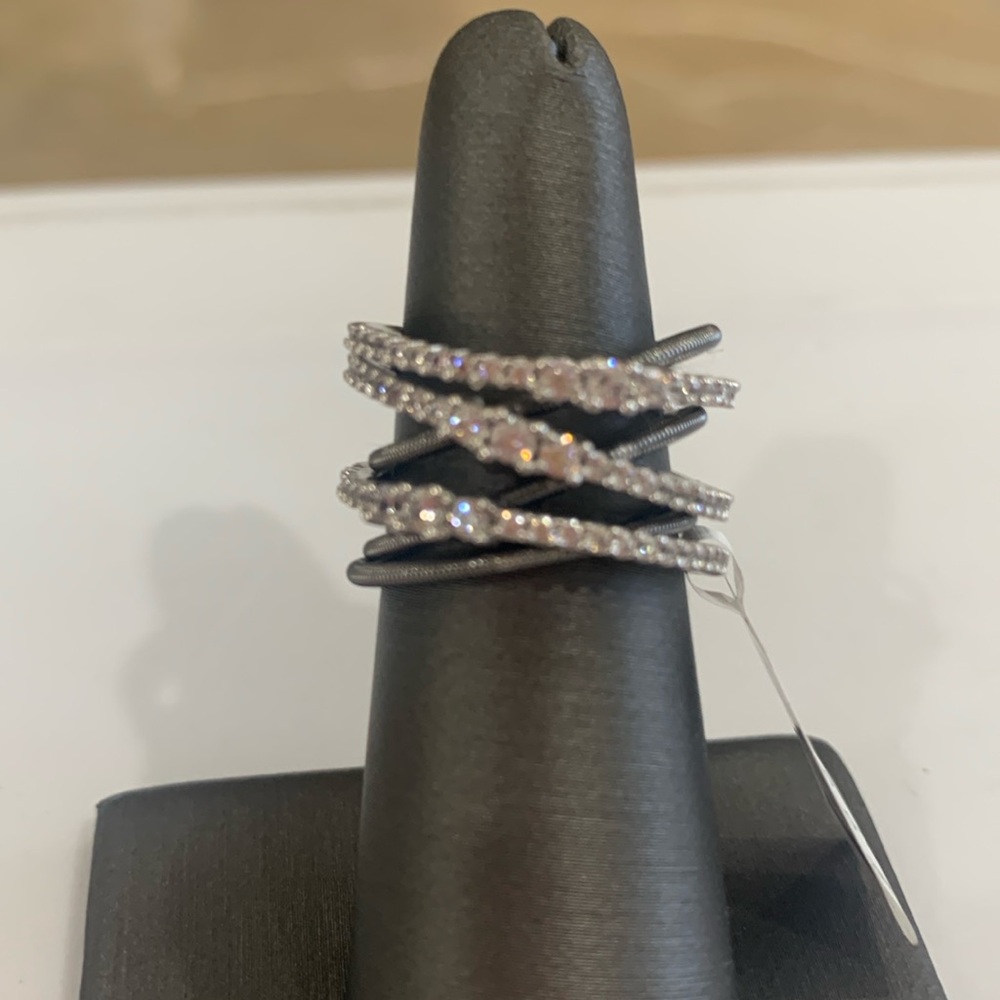 Women’s sterling silver ring
